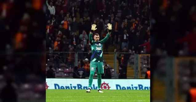 Fernando Muslera, Beşiktaş derbisi kaçırmadı