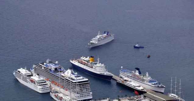 Kuşadası lüks yolcu gemilerinin uğrak limanı olacak