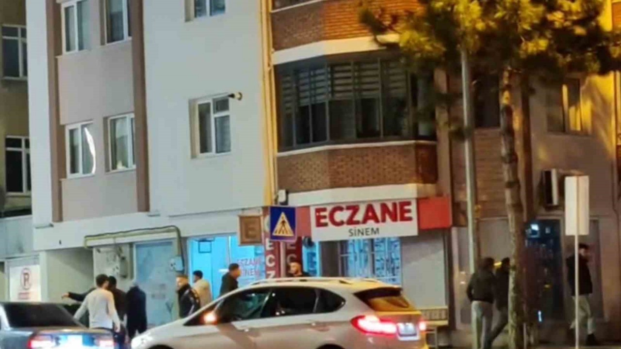 Yok böyle bir kavga: yumruklar havada uçuştuğu! İşte o anlar...
