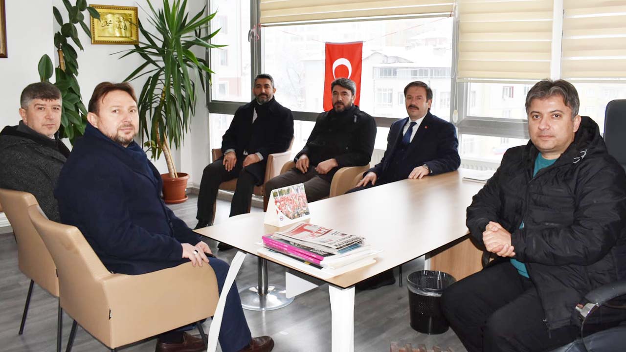 AK Parti İl Başkanı Kandemir’den Çamlık Gazetesi’ne Ziyaret!