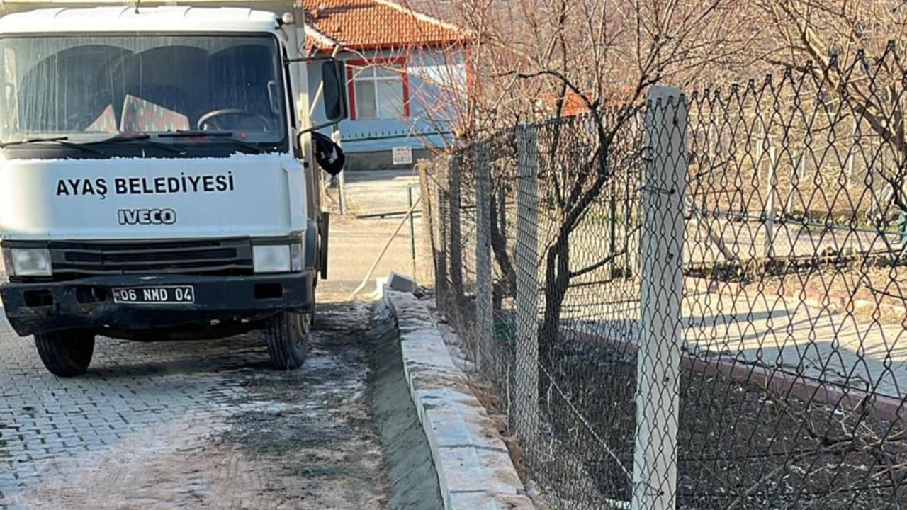 Ayaş'ın yolları bakıma alındı