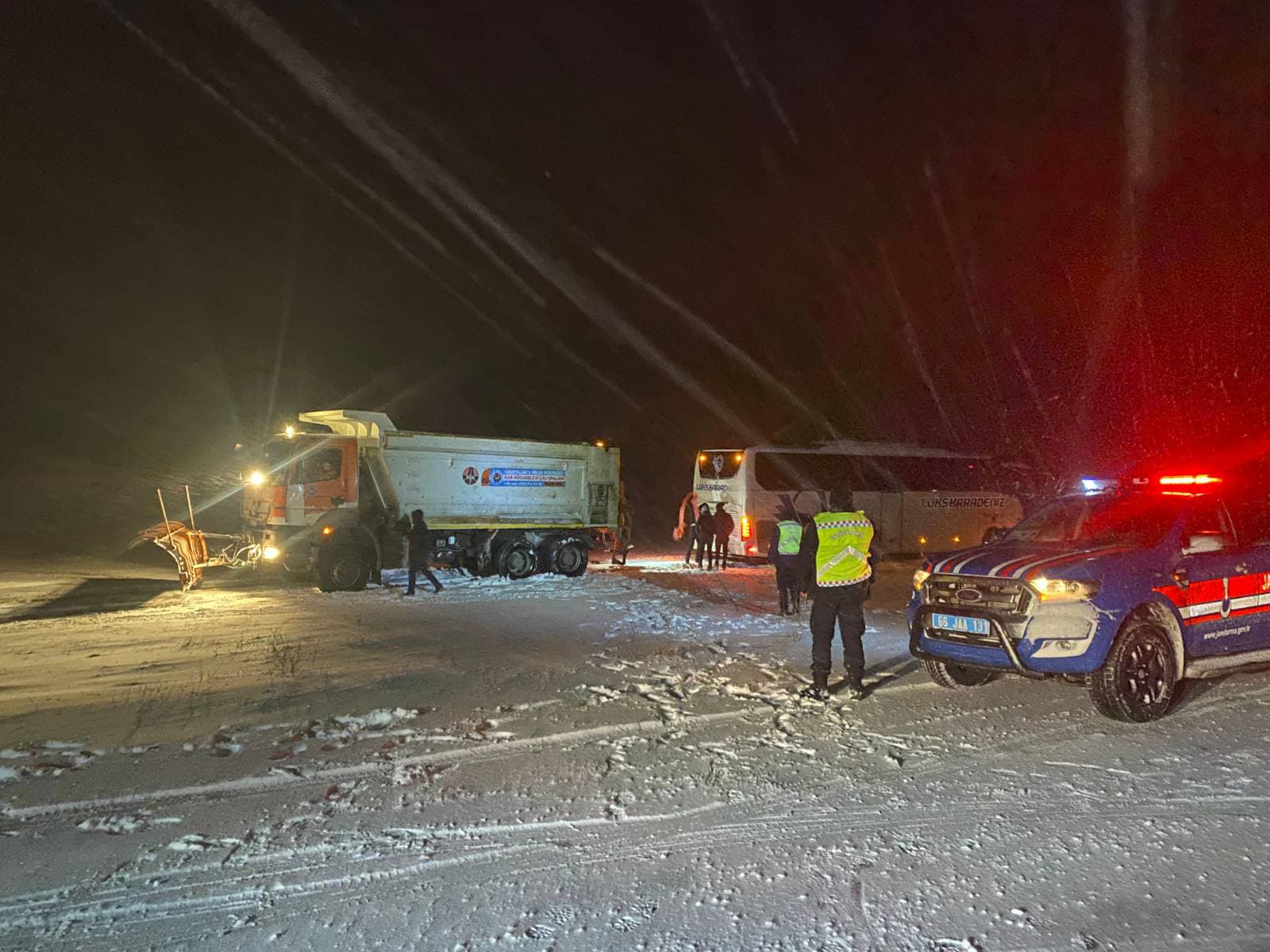 Yozgat Jandarması Vatandaşın Yardımına Koştu