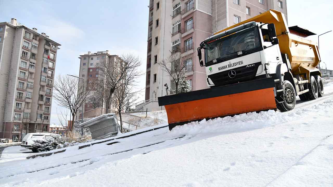Ankara'da Mamak’ın yolları tertemiz!