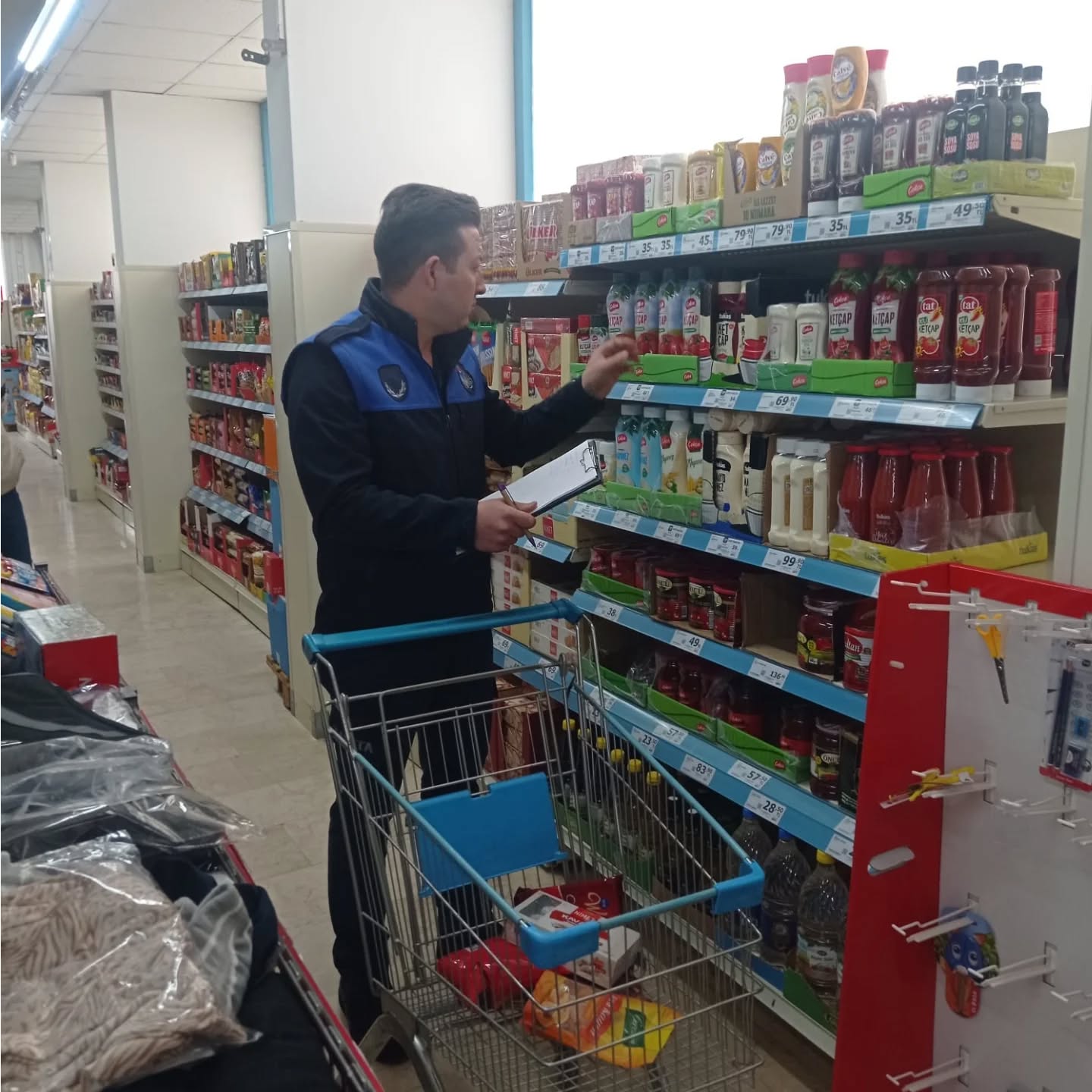 Nallıhan'da marketlere Sıkı Denetim
