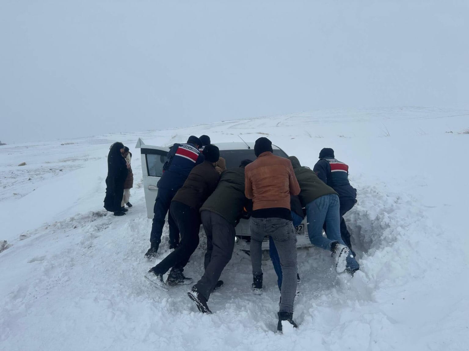 Yozgat Jandarma Ekipleri Yardıma Koştu