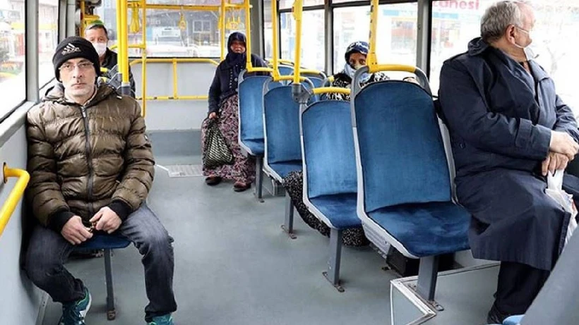 İndirimli Ulaşım Kartları İçin Düğmeye Basıldı: Yasaklanacağı Tarih Değişti!