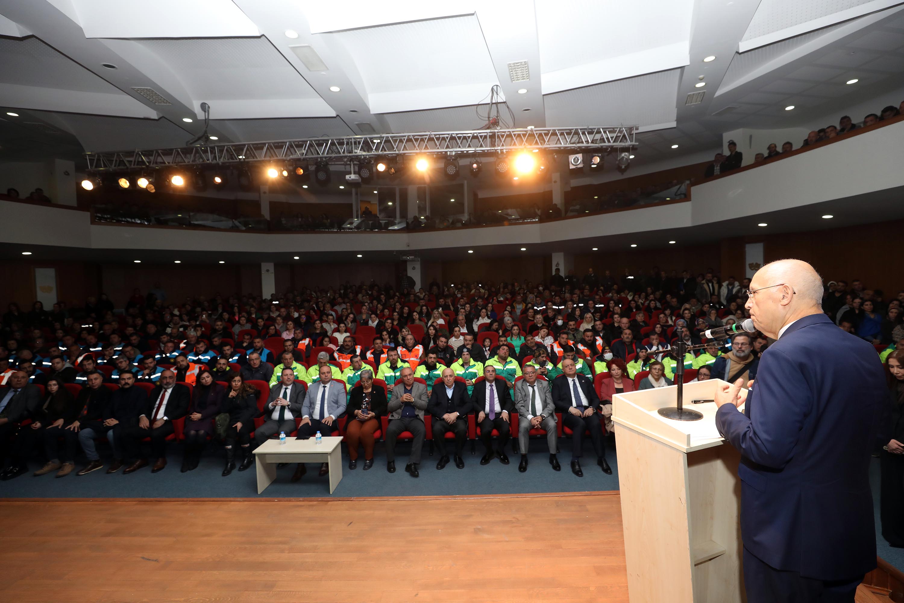 Yenimahalle’de İşçilerin Yüzü Gülüyor