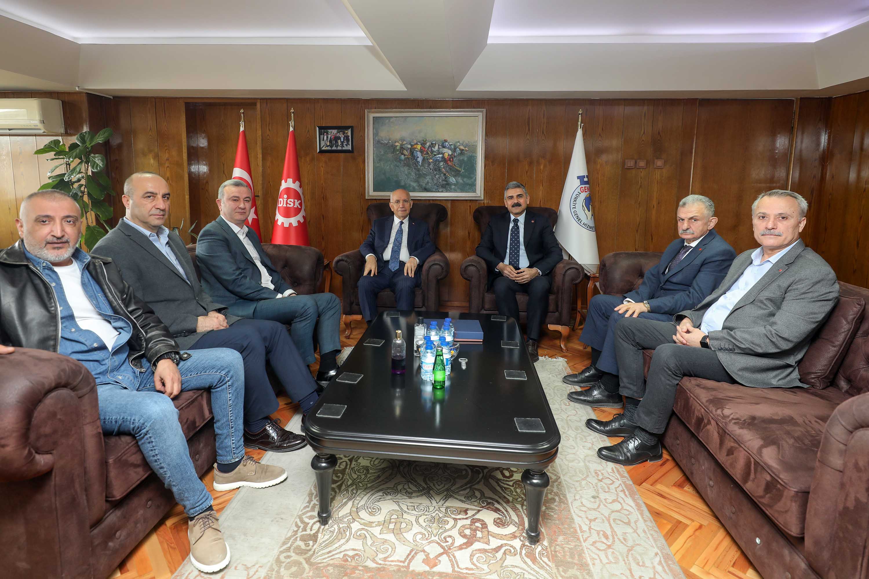 Yeni Mahalle Belediyesi çalışanların ve halkın yanında