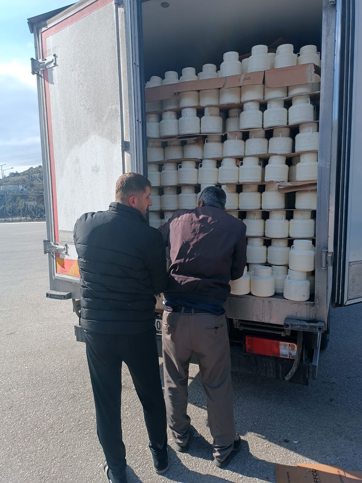 Yenimahalle Belediyesi Yakaladı: Bozuk Peyniri Vatandaşa Yedireceklerdi