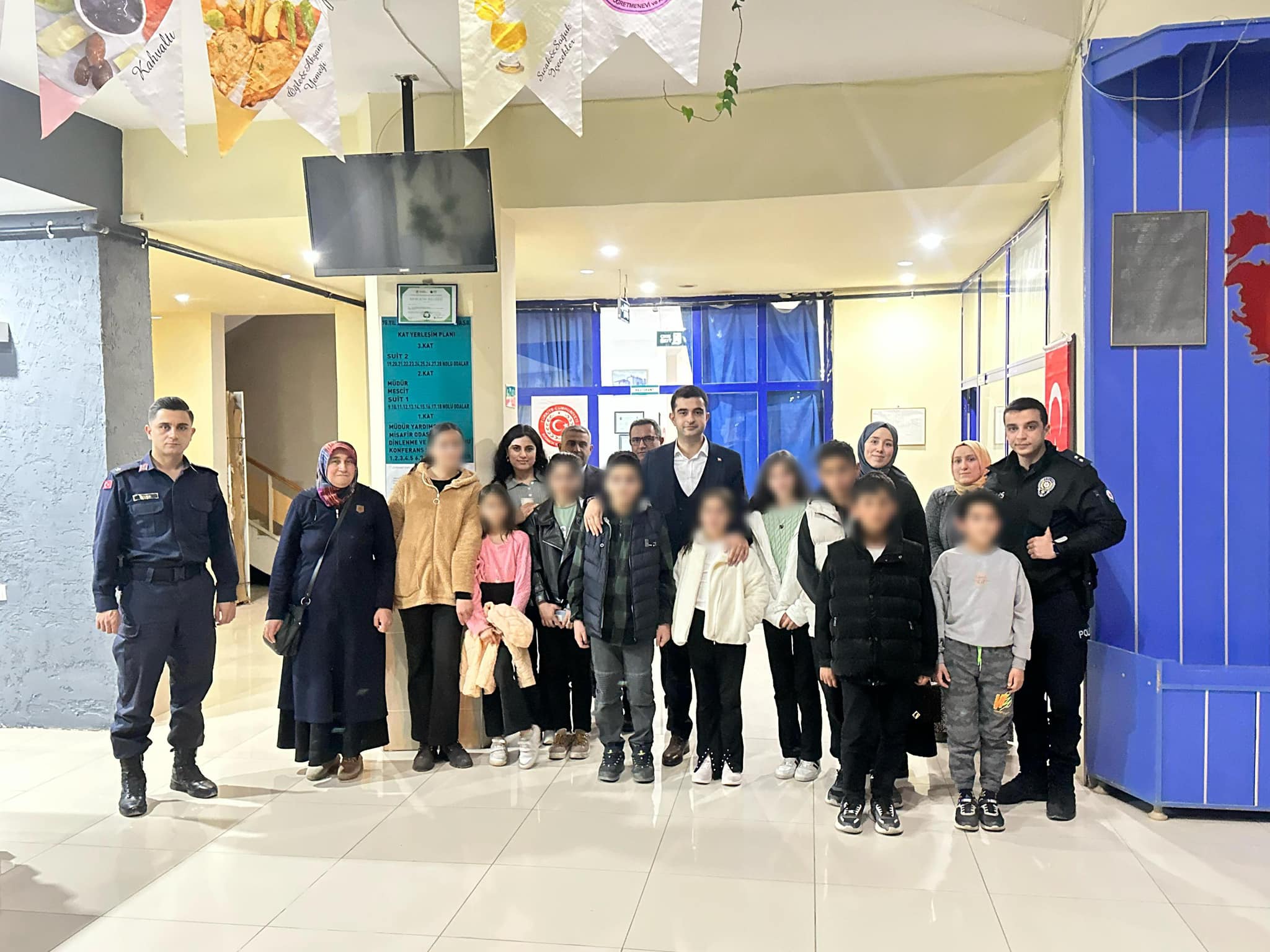 Aydıncık Kaymakamlığı'ndan Yetim ve Öksüz Çocuklara İftar Programı