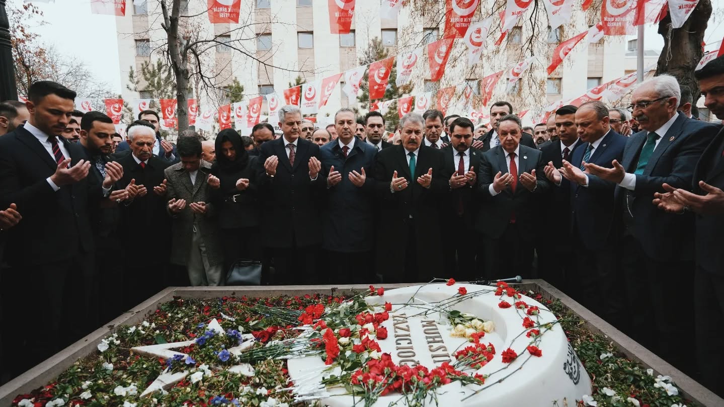 Muhsin Yazıcıoğlu Vefatının 16. Yılında Dualarla Anıldı