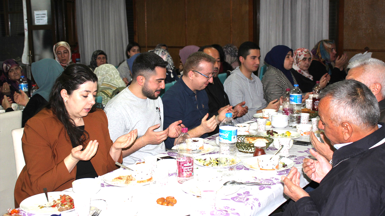 Yozgat'ın Sarıkaya ilçesi Hasbekliler Derneği’nin İftar Programı Yoğun İlgi Gördü