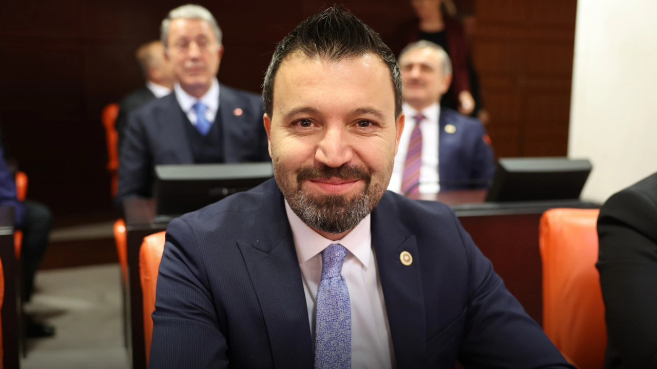 Yozgat'ın genç vekili bayram günü müjdeleri peş peşe patlattı