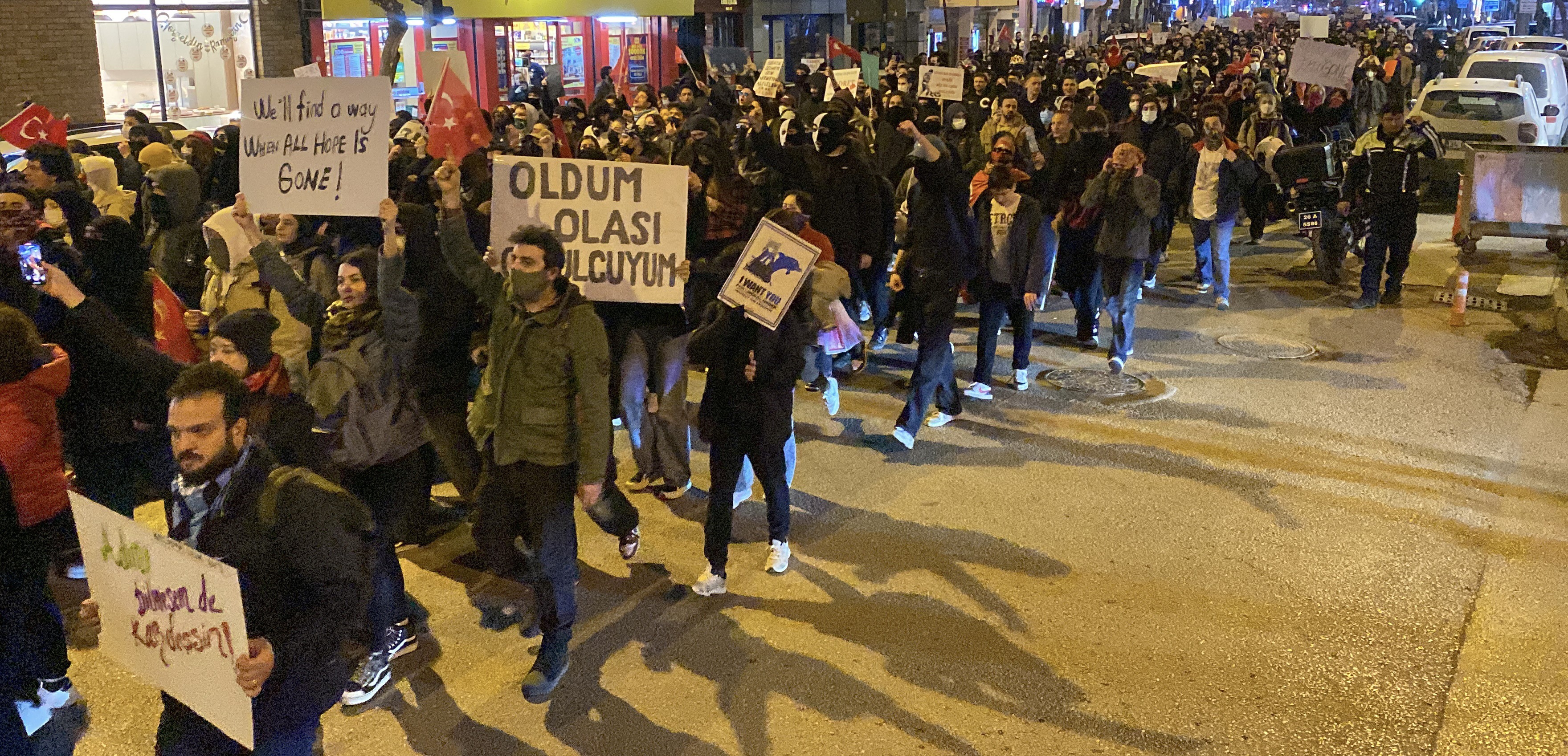 Provokatörlerin Saldırısında 123 Polis Yaralandı