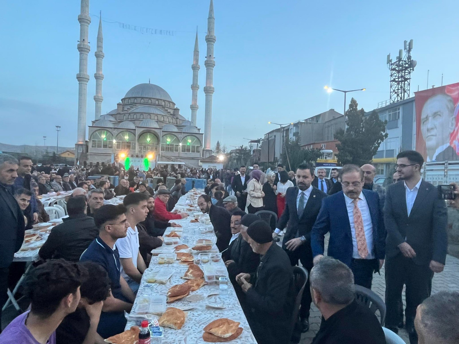 Yerköy’de Ramazan İftarı: 5 Bin Kişi Tek Sofrada Buluştu
