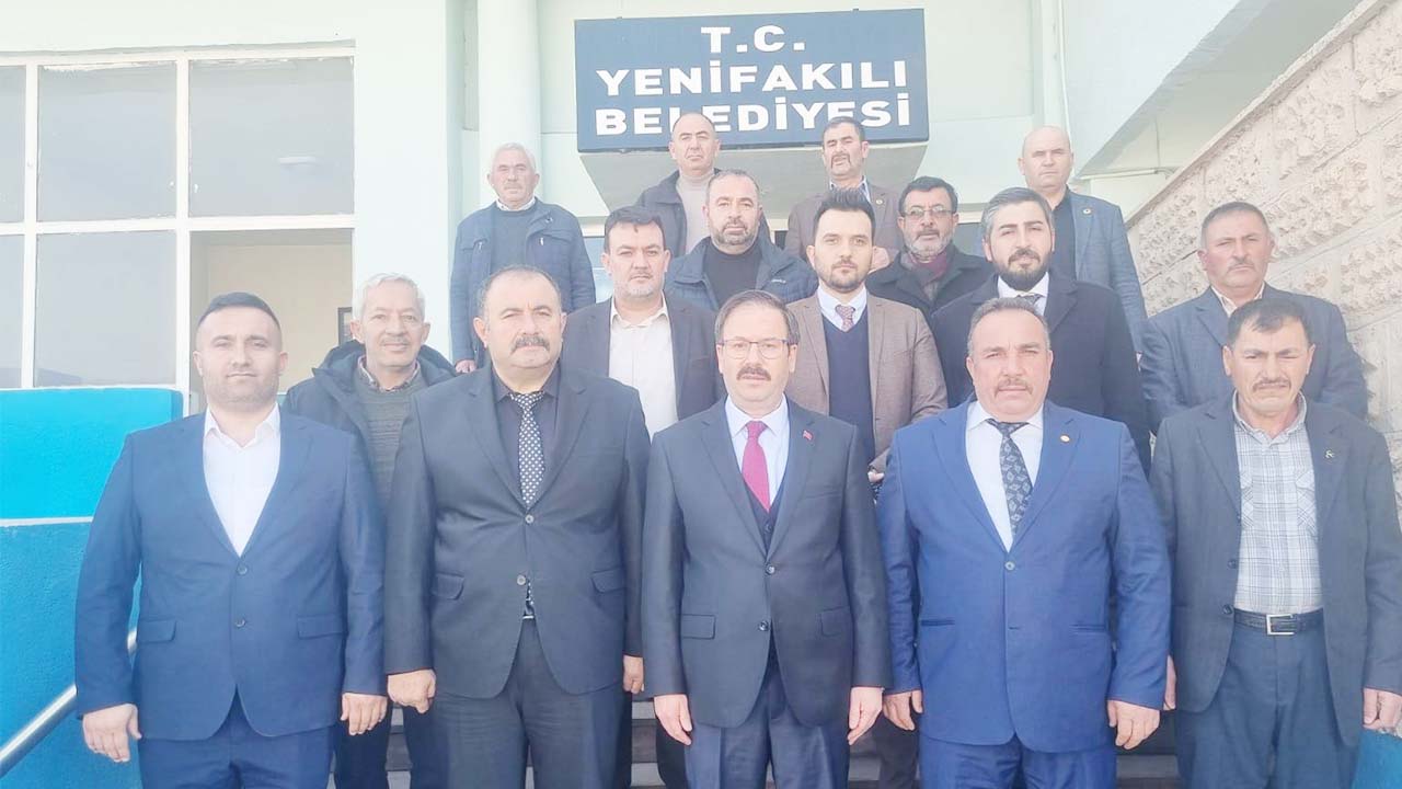 AK Parti İl Teşkilatı Yenifakılı’da! Gelişim Projeleri Masaya Yatırıldı!