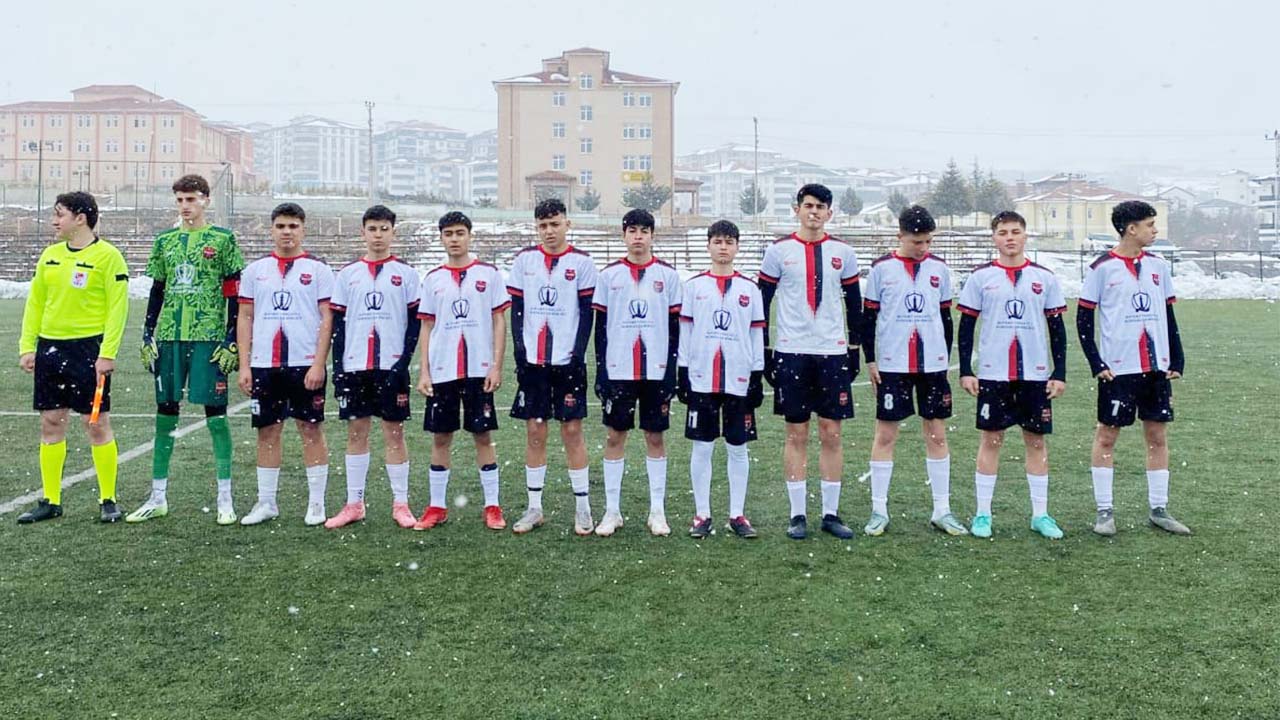 Akdağmadeni Gücü Spor U16 Takımından Dostluk Mesajı!