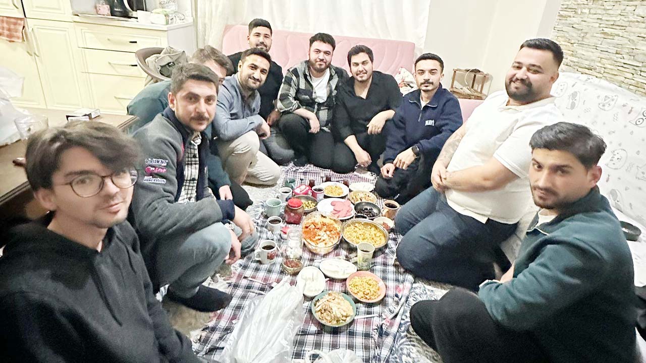 Anahtar Parti Yozgat İl Başkanı Karaca Gençlerle Sahurda Buluştu!