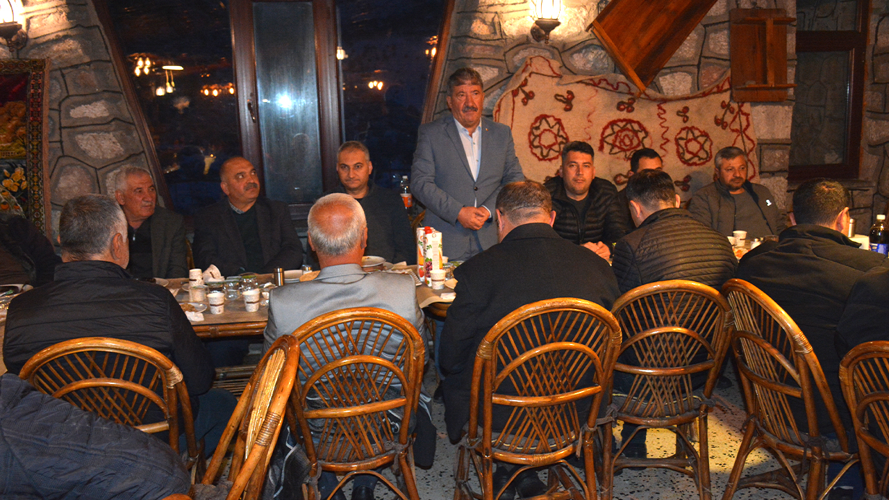 Yozgat Ticaret Borsası Başkanı Mehmet Erkekli üyelerle iftarda buluştu