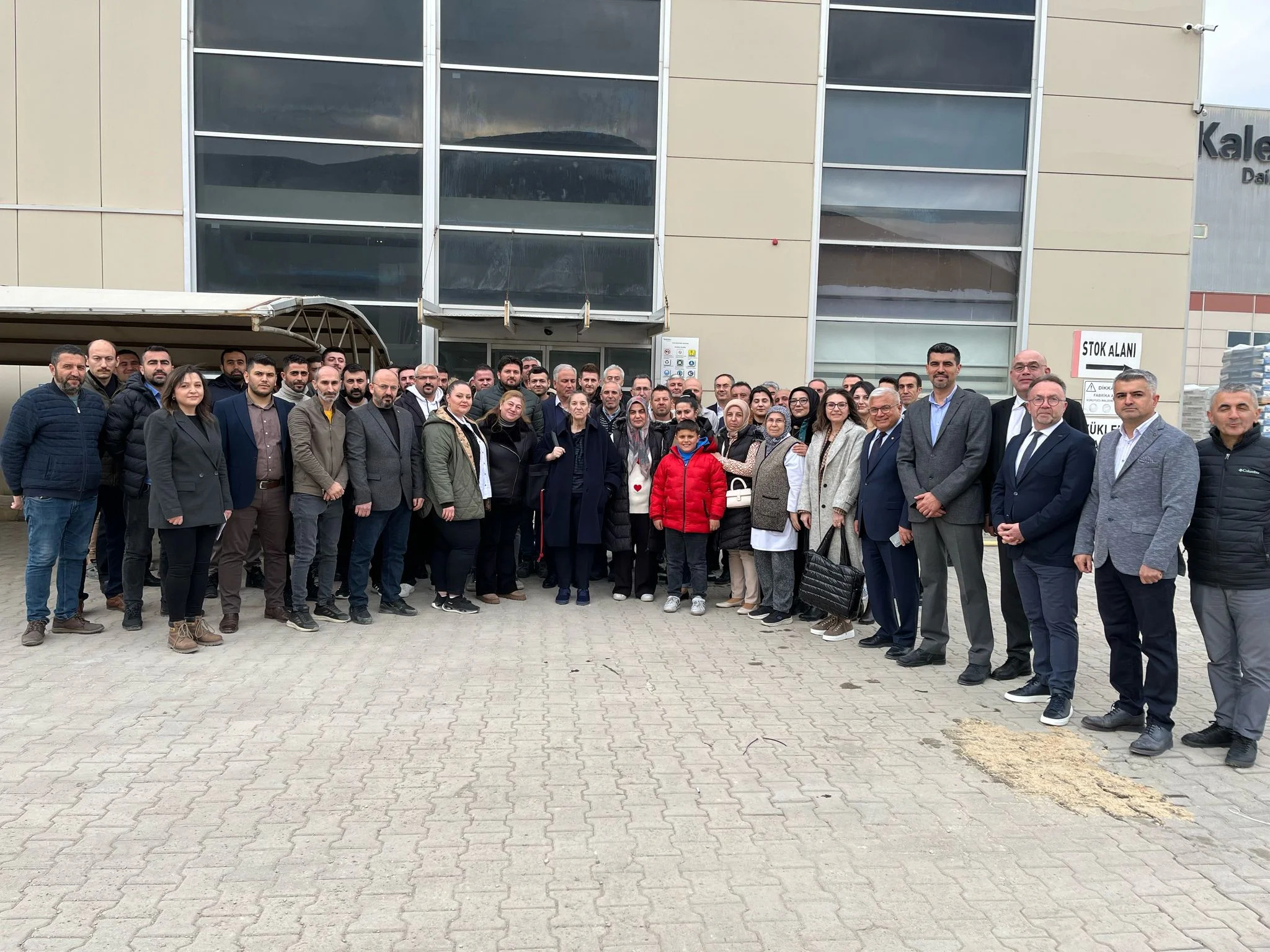 Kale Grubu Başkanı ve CEO’su Zeynep Bodur Okyay Yerköy’deki Güneş Enerjisi Santrali'ni İnceledi