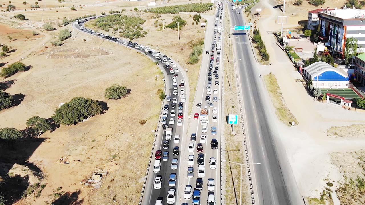 Kırıkkale-Yozgat-Ankara! Bayram Trafiği Başladı!