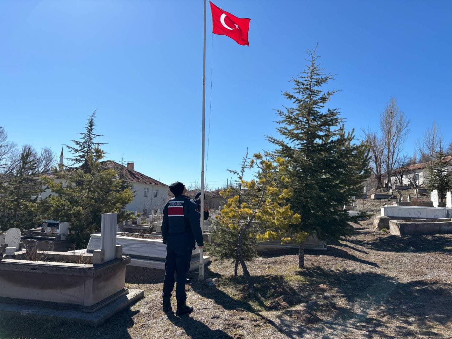 Yozgat-Boğazlıyan İlçe Jandarma'dan Şehitlik Bakımı
