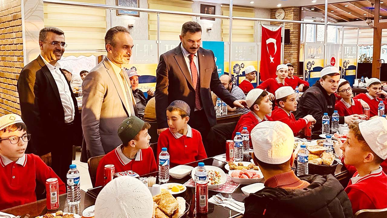 Sorgun’da Ramazan Ayında Kardeşlik Sofrası Kuruldu!