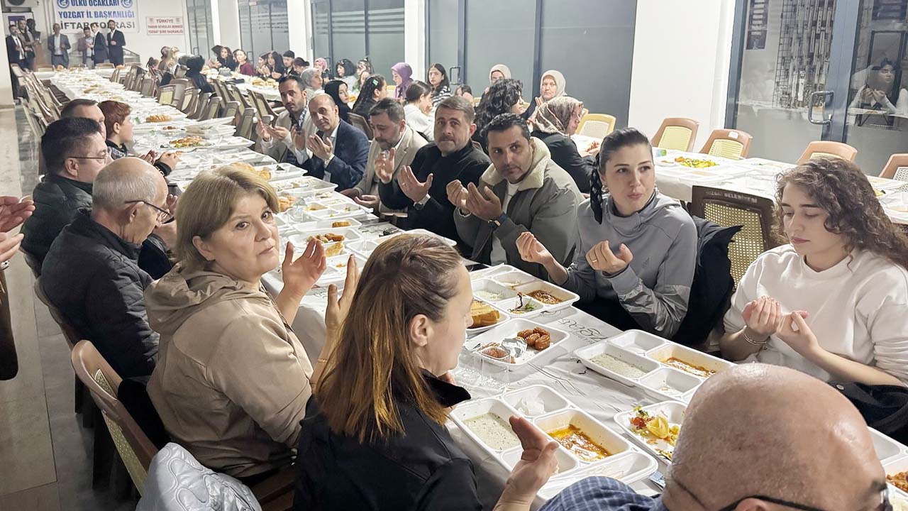 Yozgat Ülkü Ocakları İftar Programı Birlik ve Dayanışmayı Pekiştirdi!