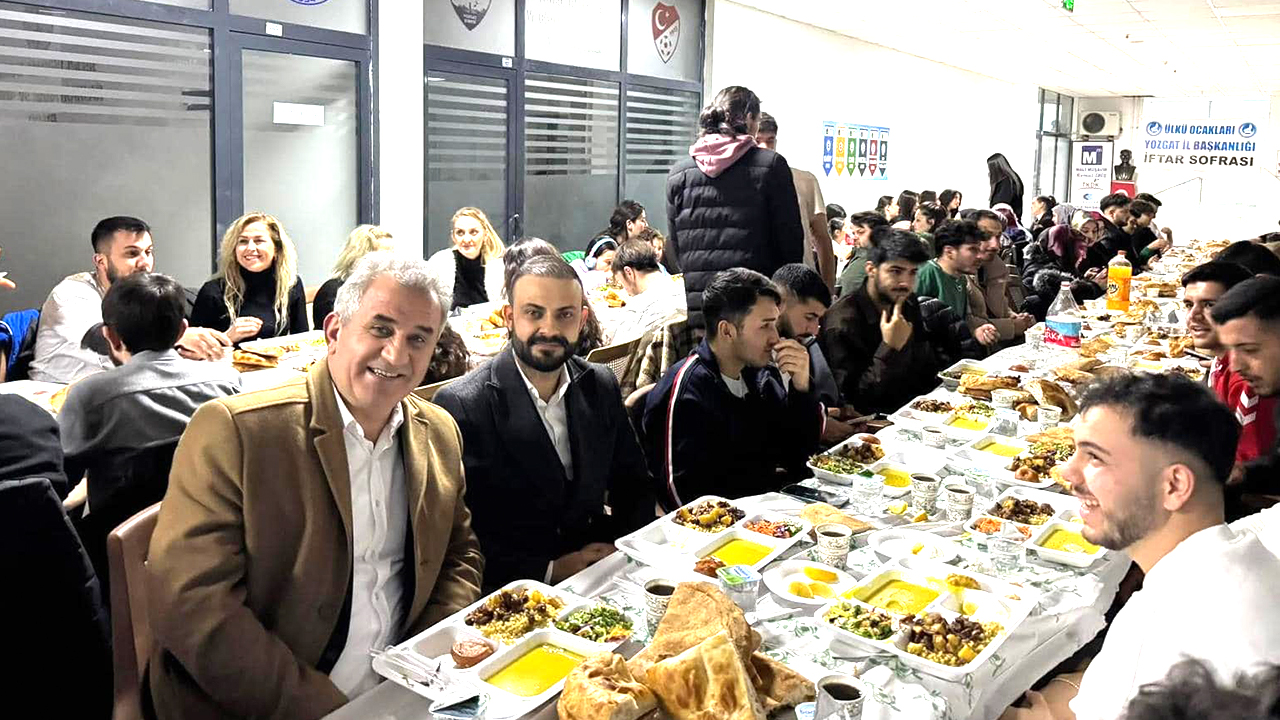 Yozgat’ta Ülkü Ocakları İftar Yemeğine Yoğun Katılım