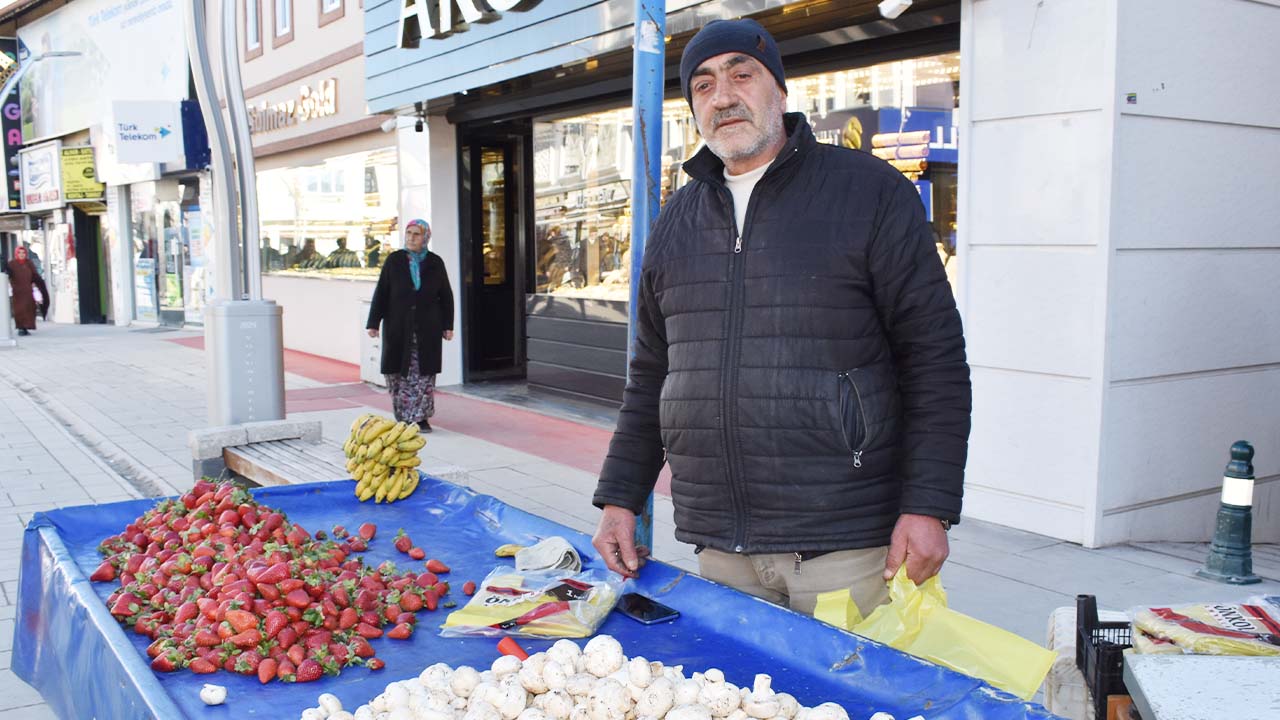 Yozgat’ta İftar Öncesi Caddelerde Alışveriş Telaşı!