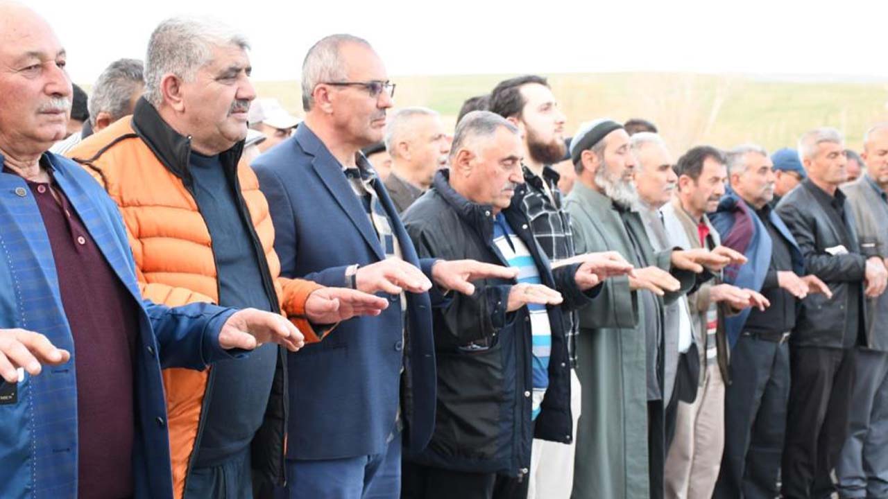 Yozgat’ta Çiftçiler Yağmur Duası Etti!