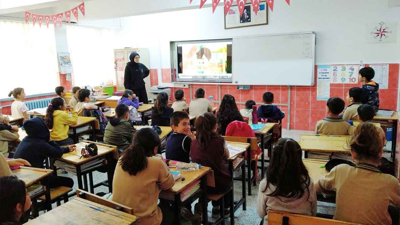 komşuda 700 öğrenciye eğitim!
