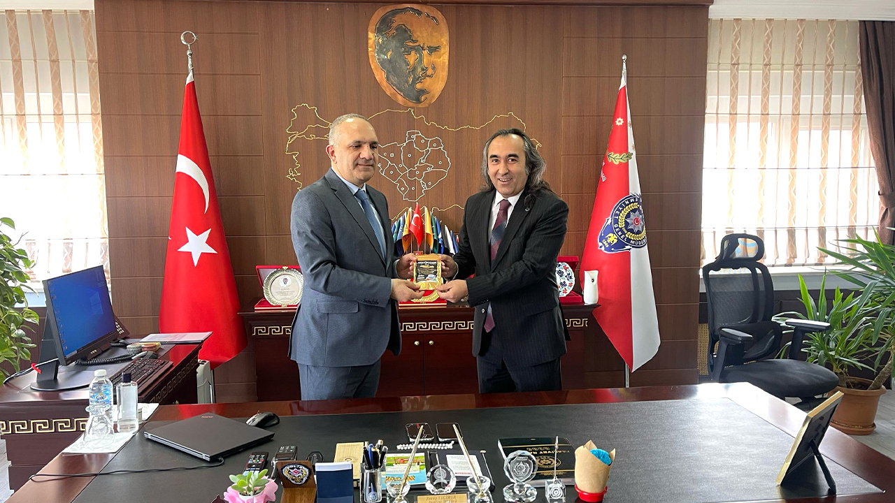 Gelecek Partisi Yozgat İl Başkanı Ömer Aydoğmuş,: Polislerimiz Milletimizin Vicdanı Devletimizin Gücüdür