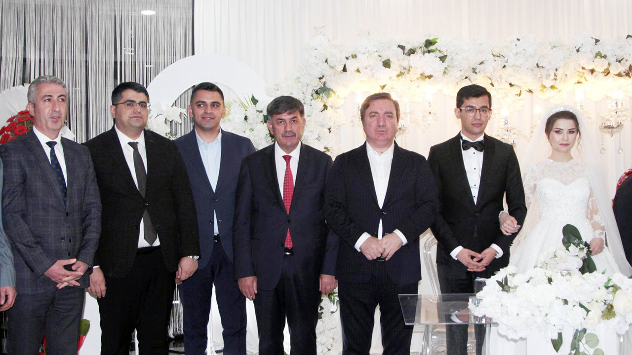 Erzincan Milli Eğitim Müdürü Hacı Ömer Kartal’ın Oğlu Aytekin Kartal, Yozgat’ta Görkemli Düğünle Dünya Evine Girdi