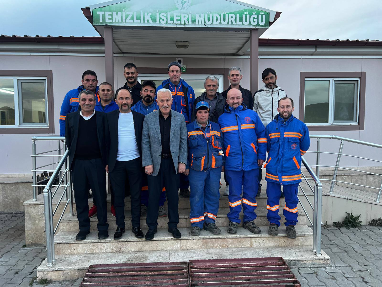 Yozgat'ta çalışan emekçileri unutmadı