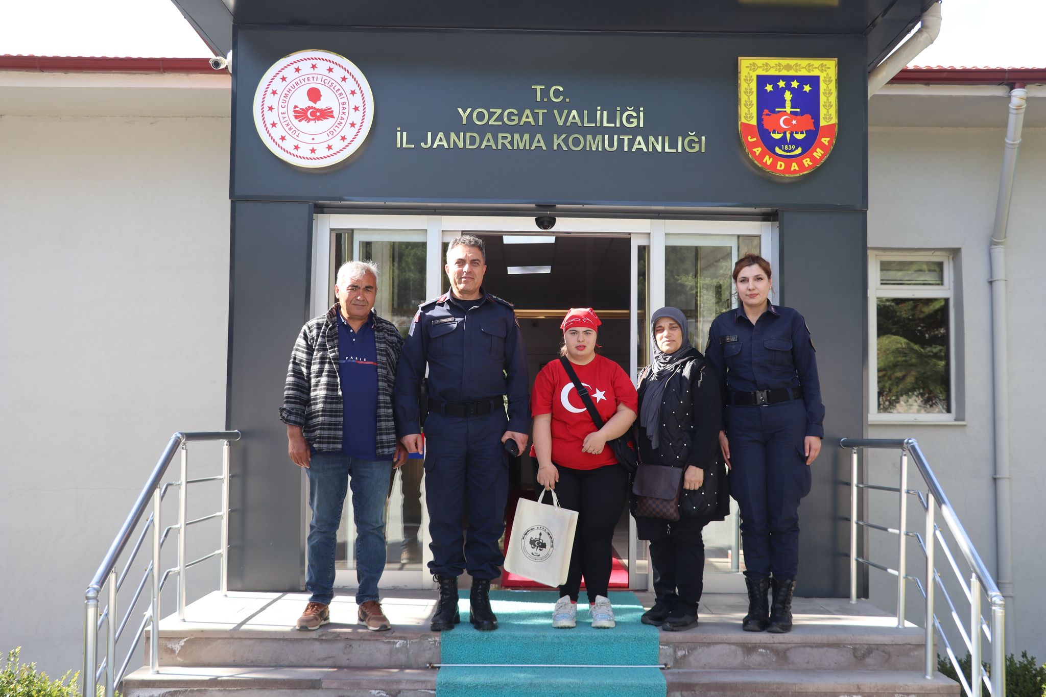 Yozgat'ta Down Sendromlu Suna’nın Jandarma Sevgisi