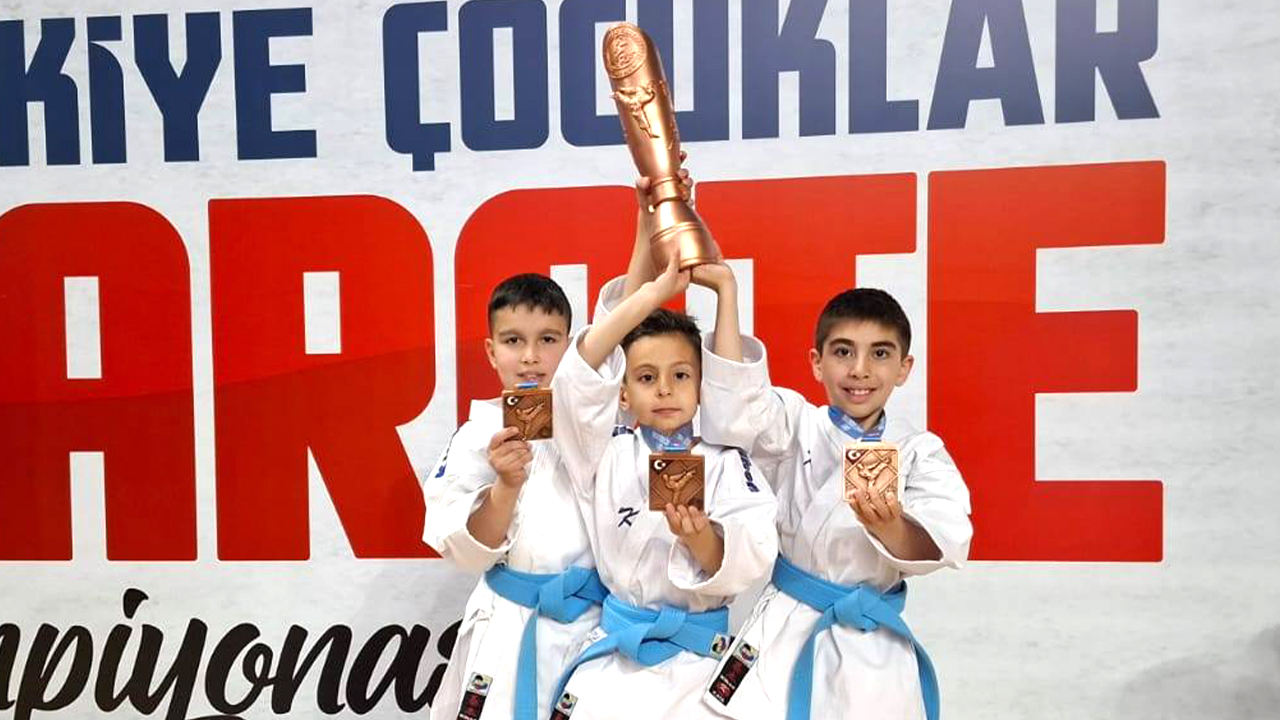 Yozgat Minikler Karate Takımı Türkiye 3’üncüsü Oldu!