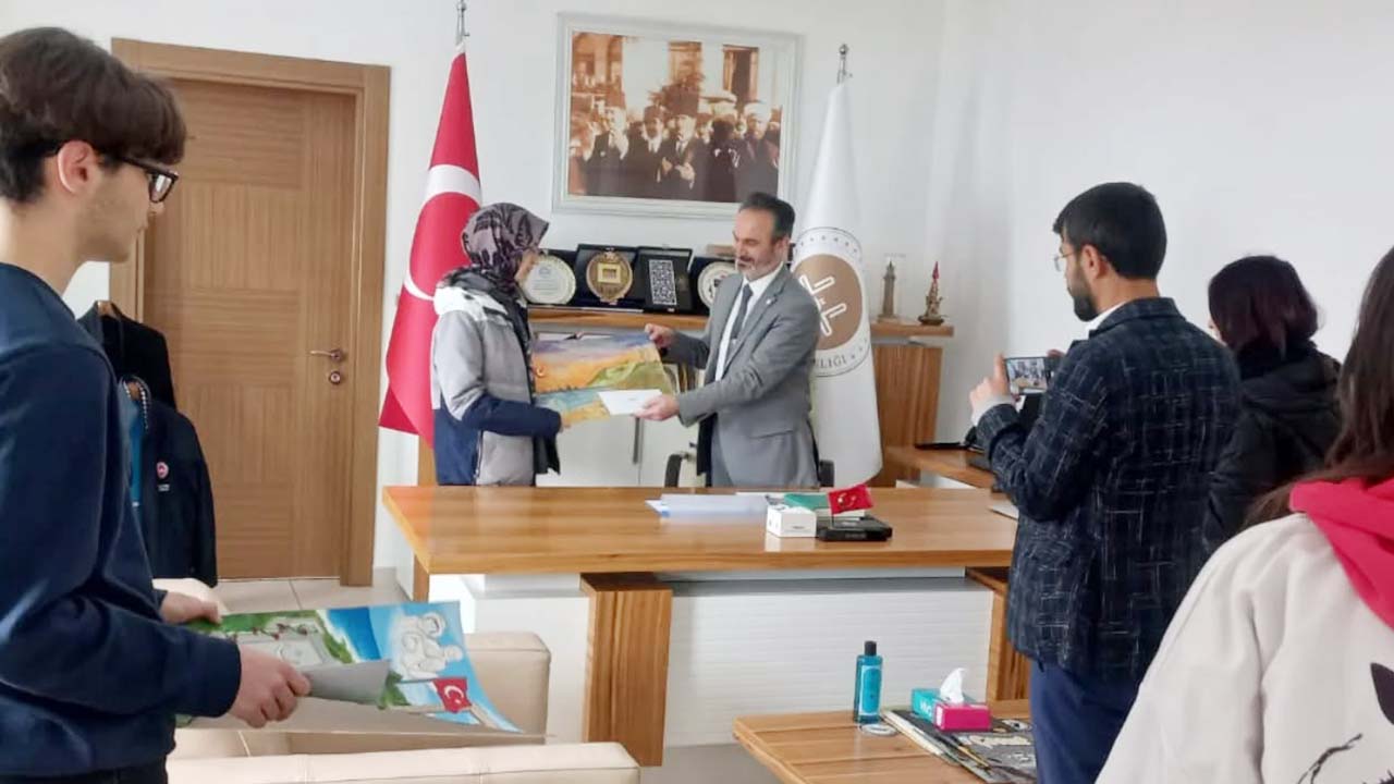 Yozgat AİHL Öğrencisi Meryem Sude Evci Resim Yarışmasında Yozgat’ın Gururu Oldu!