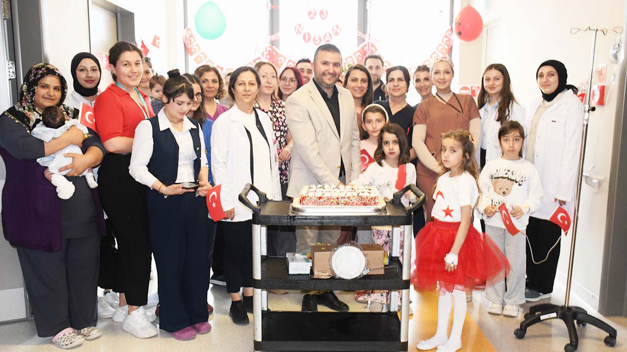 Yozgat Şehir Hastanesi’nde 23 Nisan’a Renkli Kutlama!