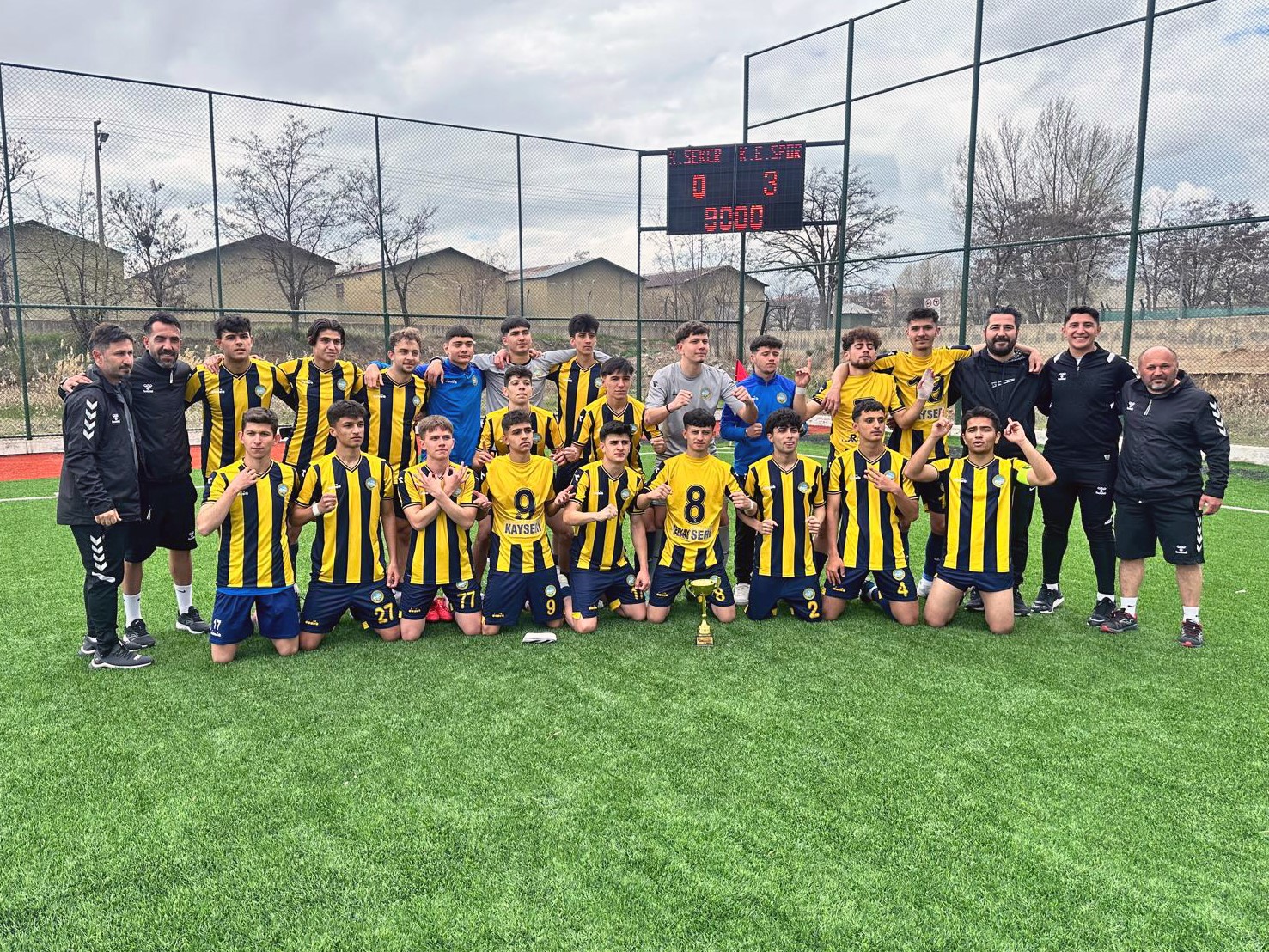 Akdağmadeni Belediyespor Kayseri takımına farklı yenildi