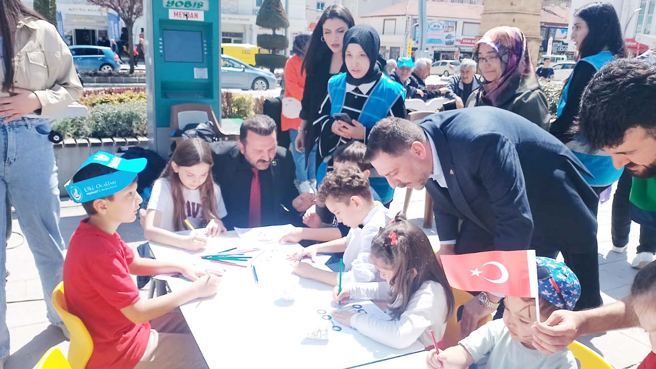Ülkü Ocakları Yozgat İl Başkanlığından Çocuk Şenliği! Gününüz Kutlu Olsun!