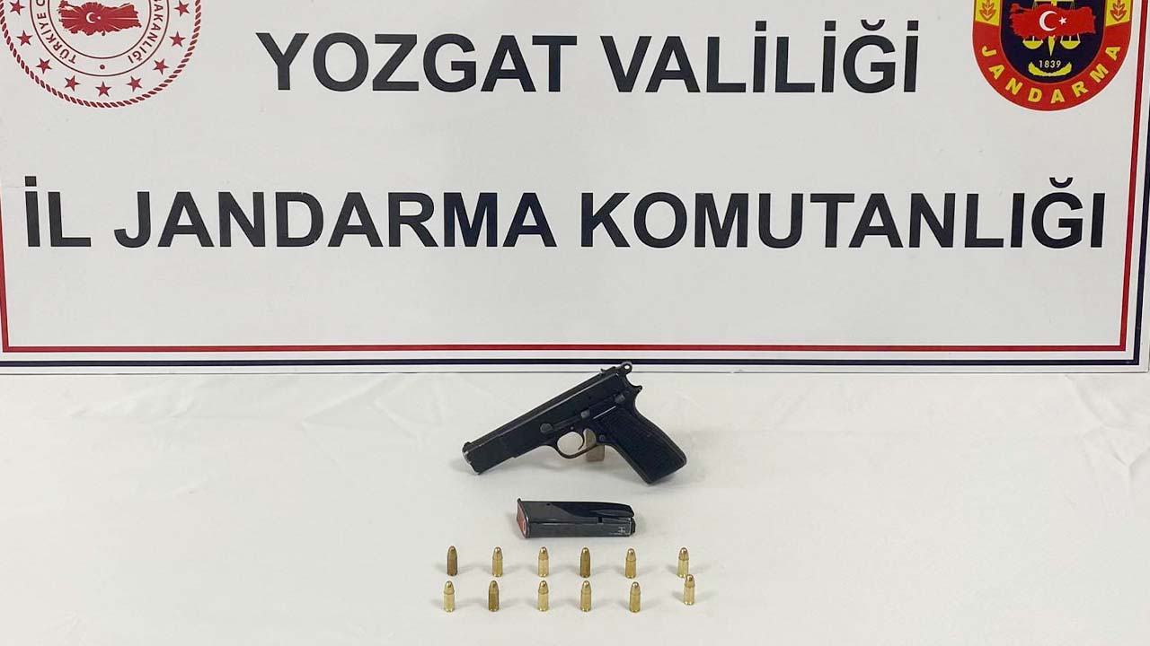Çekerek'te Silah Kaçakçılığına Darbe: 1 Ruhsatsız Tabanca Ele Geçirildi