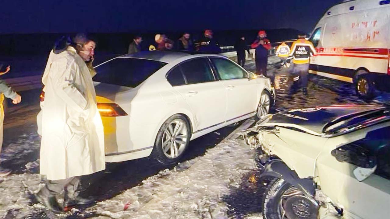 Yağmur ve Dolu Kazaya Yol Açtı: Aksaray’da 10 Kişi Yaralandı!