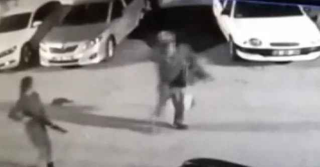 Genç kız, arkadaşını pompalı tüfekle vurdu