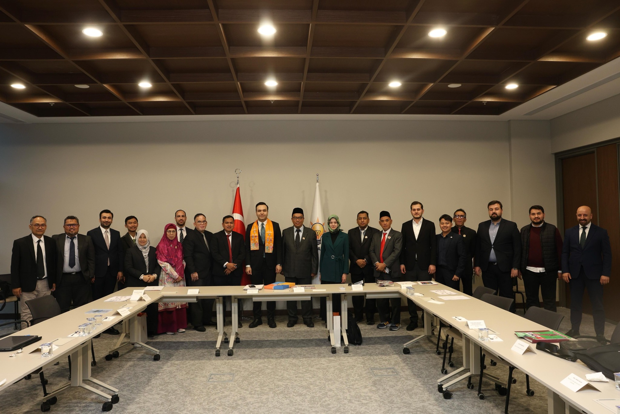 AK Parti Gençlik Kolları Genel Başkanı Yusuf İbiş Endonezya Heyetini Ağırladı
