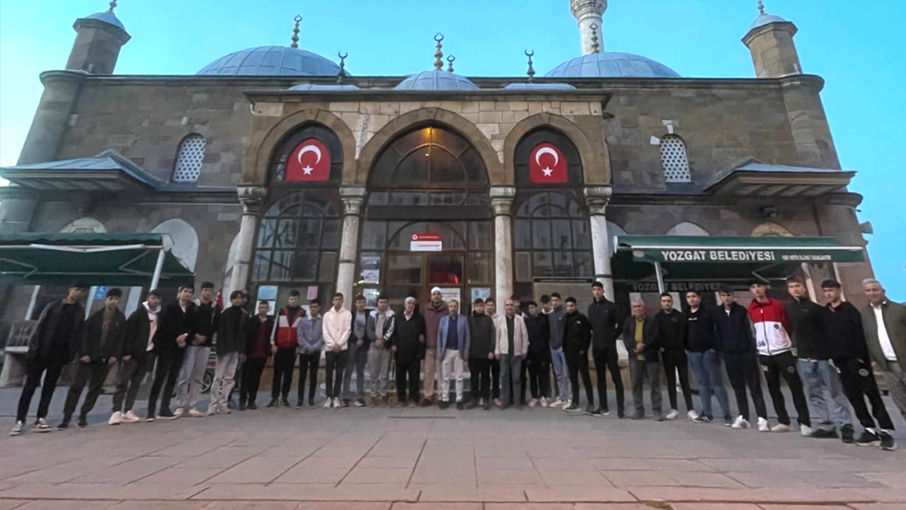 Yozgat Önder İmam Hatipliler Derneği’nden Gençlere Örnek Etkinlik