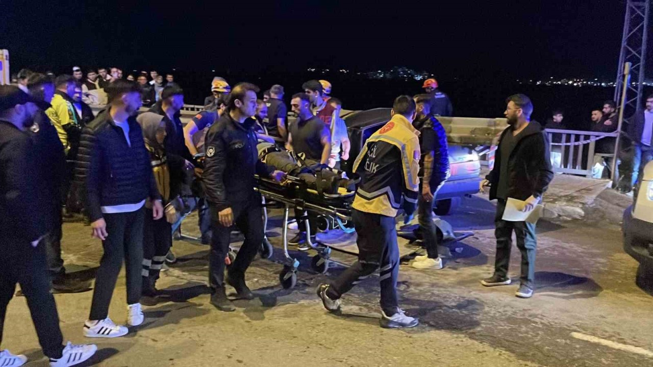 Yozgat'ın komşusunda feci kaza bariyere ok gibi saplandı, sürücüsü yaralandı
