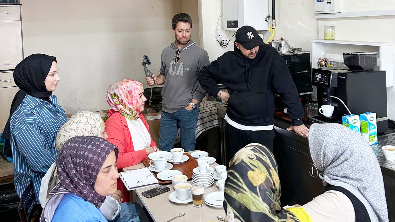 Yozgat’ta Ekmeğini Taştan Çıkaran Kadınlar Baristalık Yolunda!