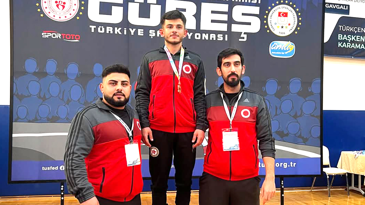 Yozgatlı Güreşçi Rıza Yurdagül Türkiye Şampiyonu oldu