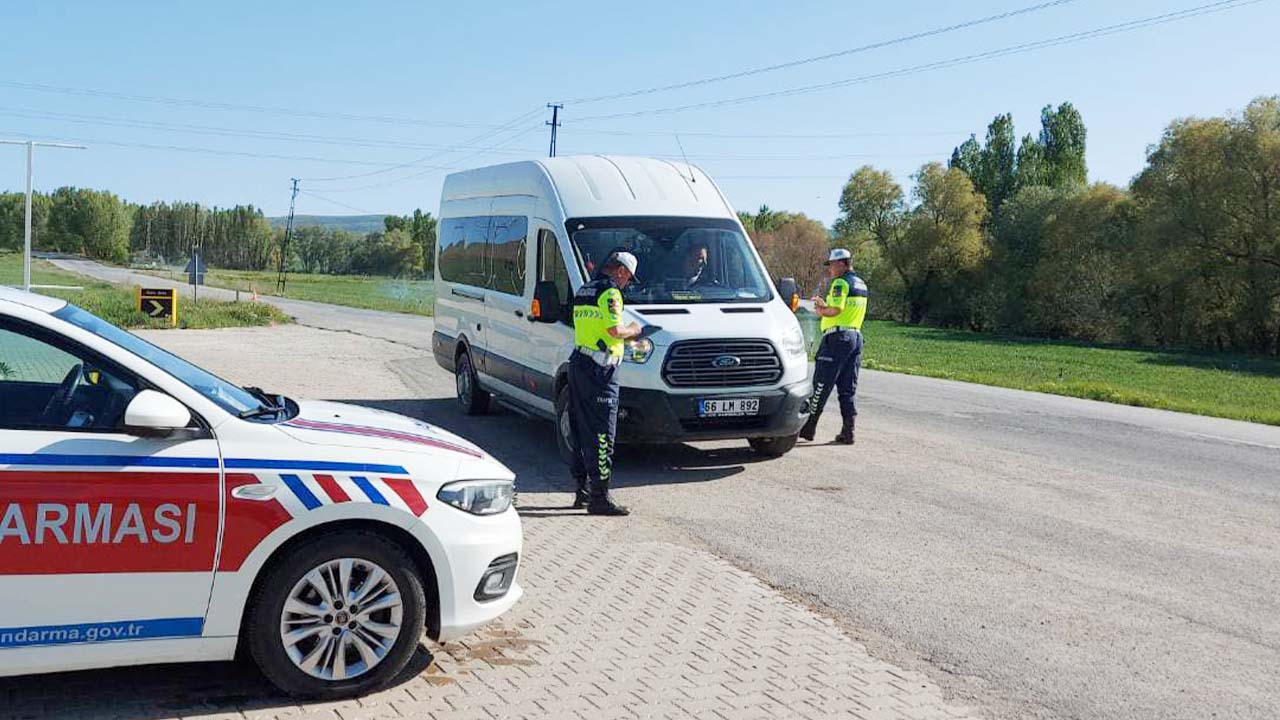 Yozgat’ta Okul Servislerine Sıkı Jandarma Denetimi!